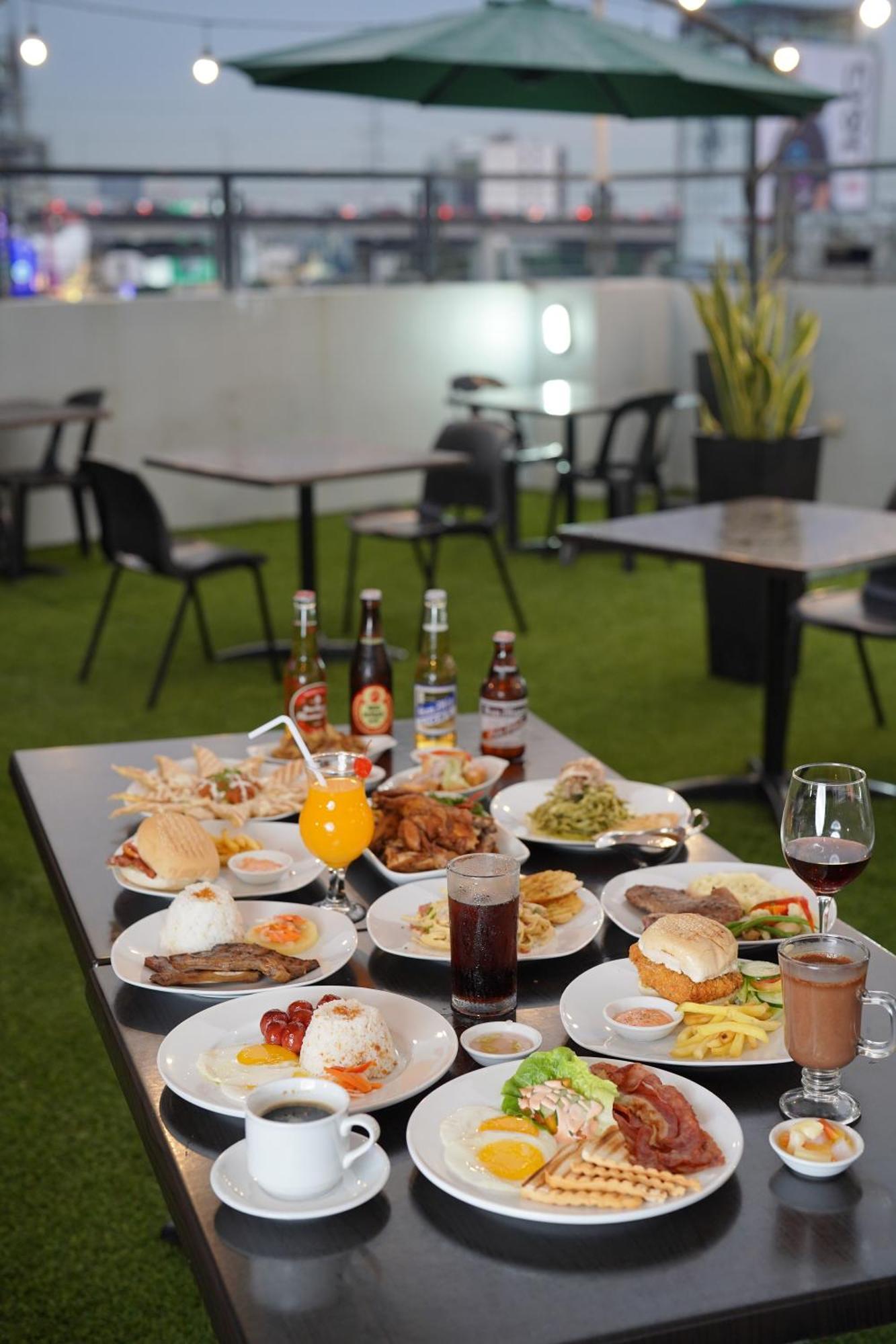 Arzo Hotel Premier San Pedro Makati Eksteriør billede